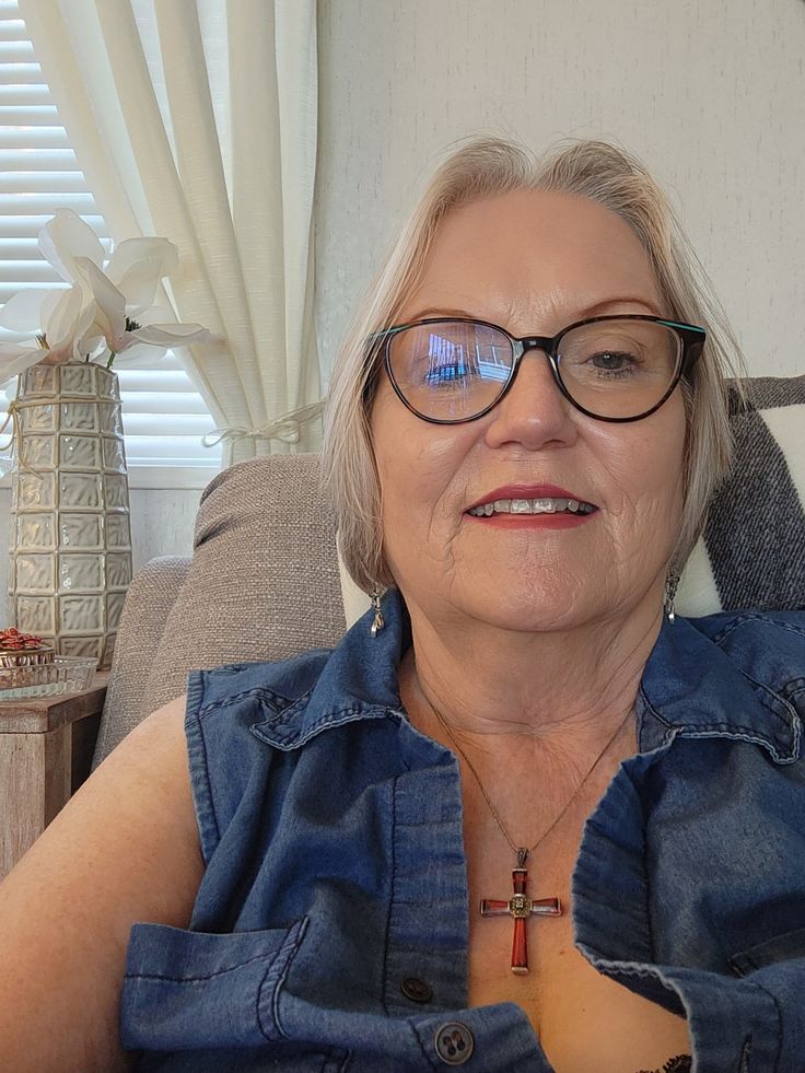 <em>Linda R., Halifax, NS</em>